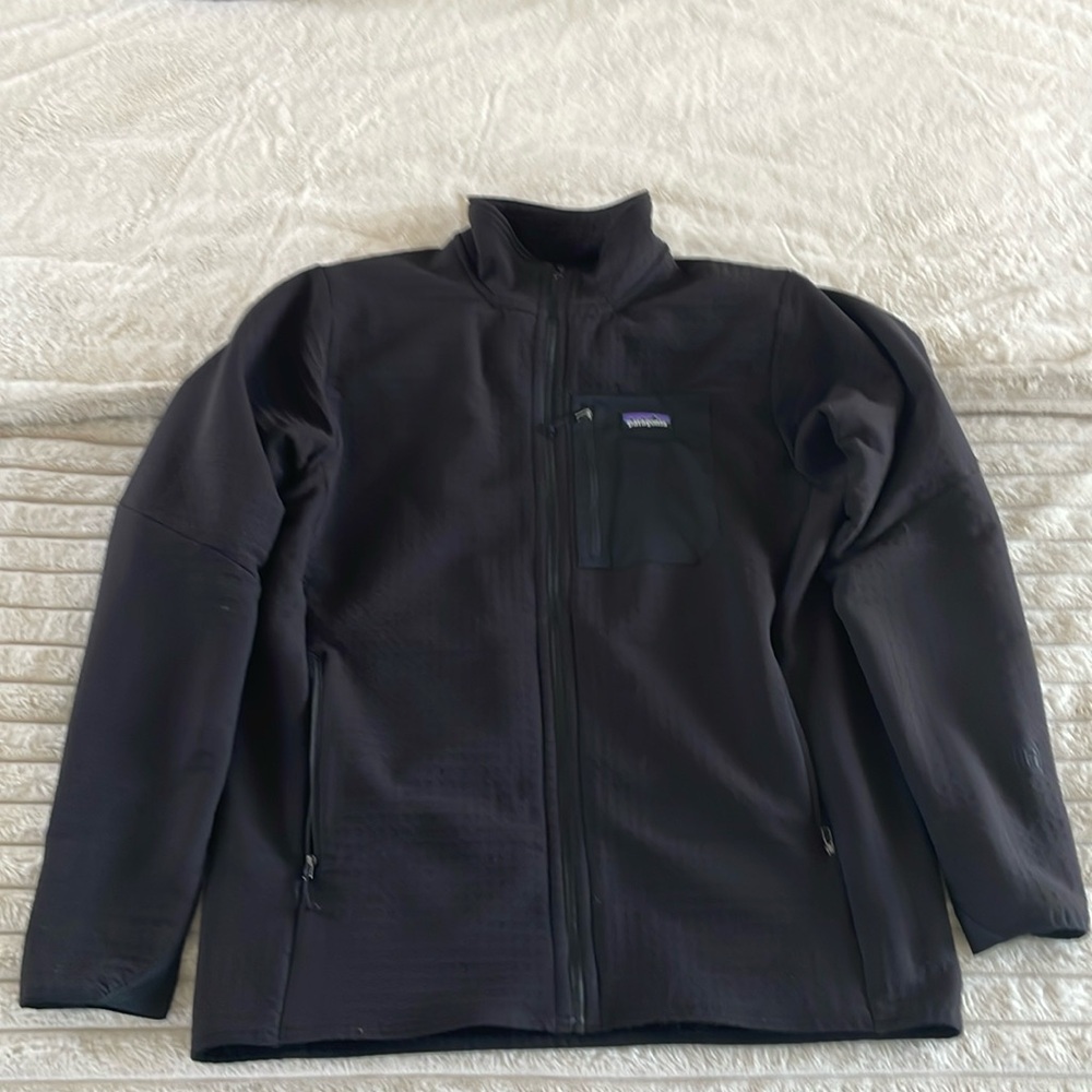 Mens XL Patagonia R1 Techface Jacket - Black Colour
LIKE NEW CONDITION